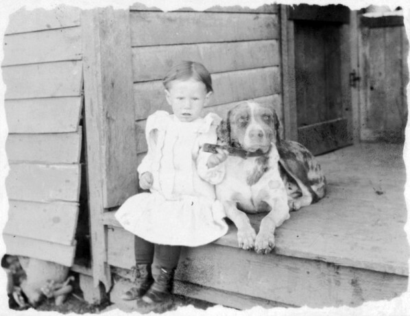 Παλιές φωτογραφίες ανθρώπων - με τα σκυλιά τους