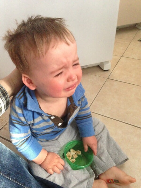Να γιατί κλαίει ο γιος μου!
