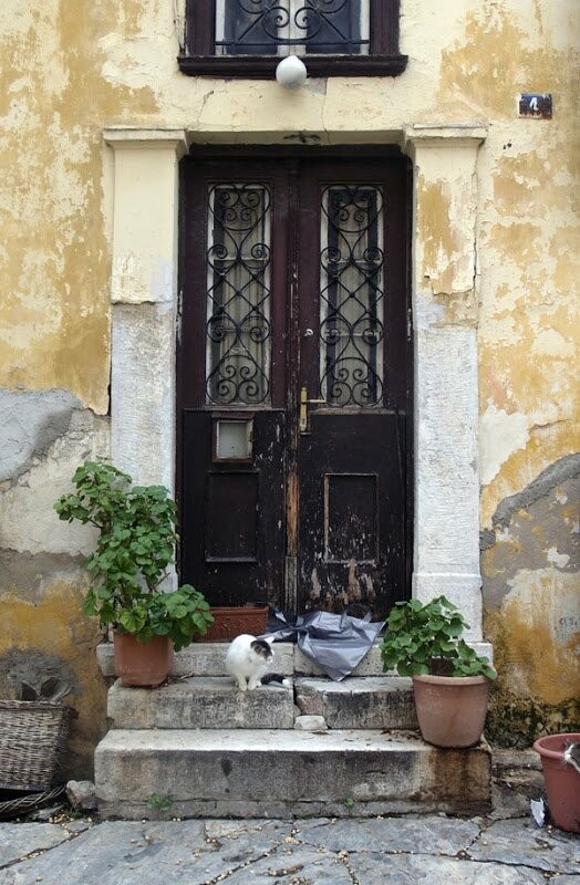Ήσυχα στη βροχερή Πλάκα