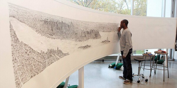Ο αυτιστικός καλλιτέχνης Stephen Wiltshire ζωγραφίζει από μνήμης εναέρια άποψη της Νέας Υόρκης
