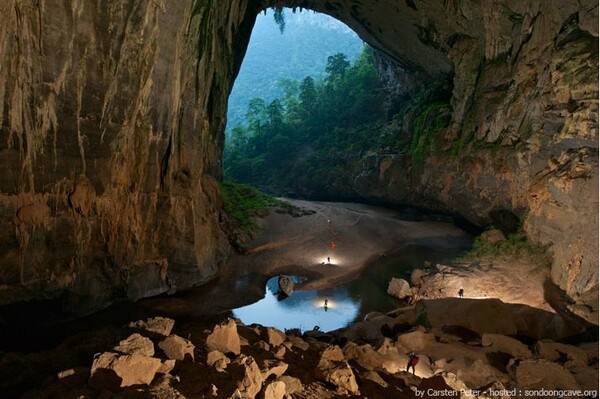 Μέσα στη μεγαλύτερη σπηλιά του κόσμου 