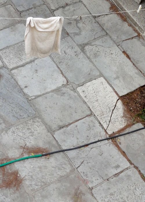 Στoν σιωπηλό κόσμο του Λυσσιατρείου