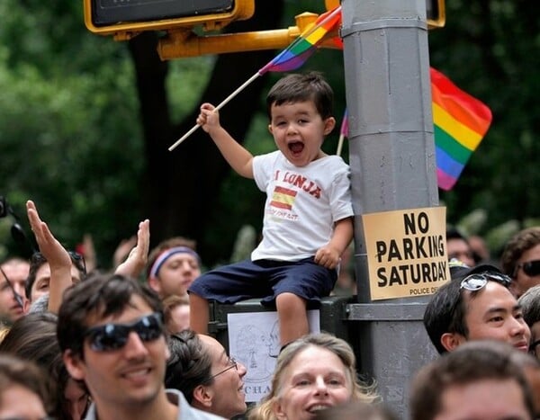 Gay γάμοι: Ένας χρόνος μετά 