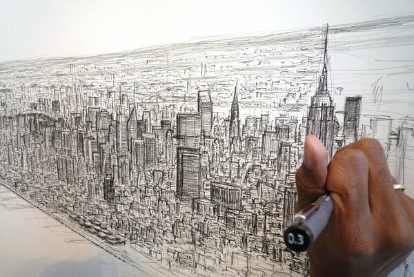Ο αυτιστικός καλλιτέχνης Stephen Wiltshire ζωγραφίζει από μνήμης εναέρια άποψη της Νέας Υόρκης