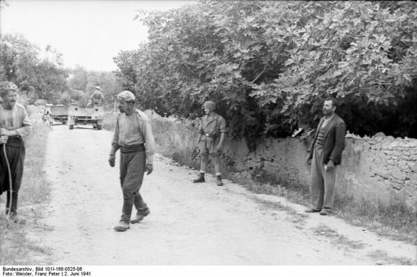 Ομαδική εκτέλεση ενός κρητικού χωριού από τους Γερμανούς (1941)