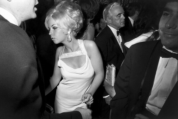 25 δυνατές, ασπρόμαυρες φωτογραφίες του Garry Winogrand 
