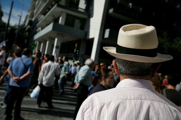 Η σημερινή Αθηναϊκή διαδήλωση, σε 40 μεγάλες φωτογραφίες