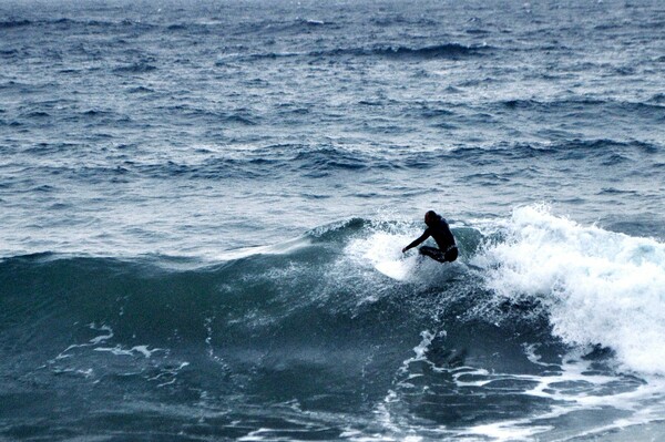 Oι surfers της Τήνου