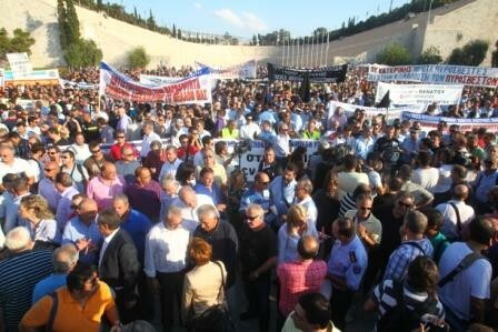 Ο Σουρεαλισμός ζει (και είναι αυτή τη στιγμή στο Καλλιμάρμαρο!)