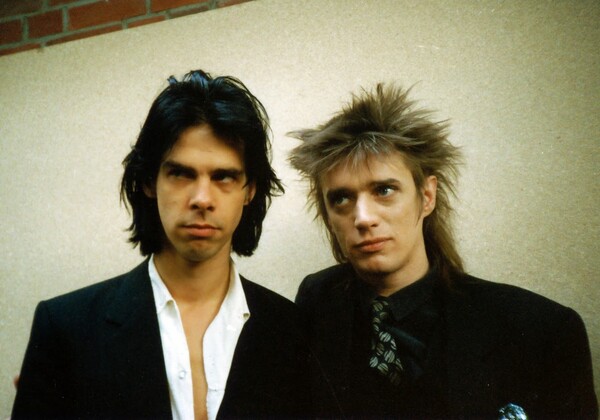Τα ελληνικά ‘80s του Nick Cave – Β' Μέρος: Από το Κρόιτσμπεργκ στον Χολαργό.