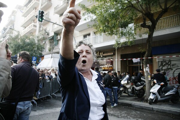 Ο αμήχανος εορτασμός