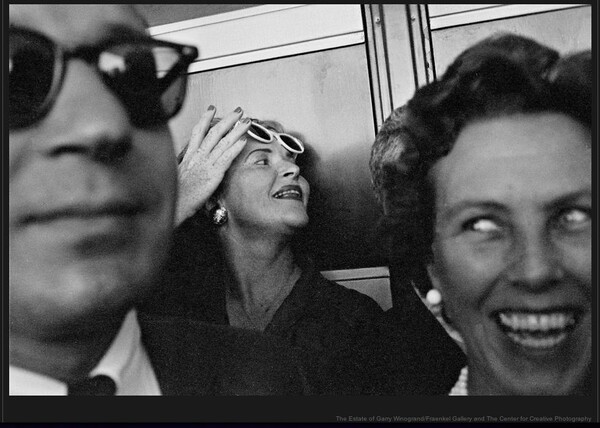 25 δυνατές, ασπρόμαυρες φωτογραφίες του Garry Winogrand 