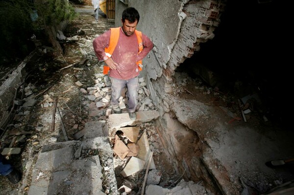 Το κατεστραμμένο σπίτι της Προέδρου Εφετών που δέχτηκε επίθεση τα ξημερώματα