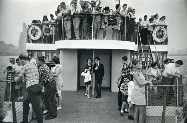 25 δυνατές, ασπρόμαυρες φωτογραφίες του Garry Winogrand 