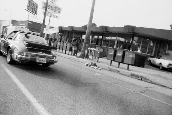 25 δυνατές, ασπρόμαυρες φωτογραφίες του Garry Winogrand 