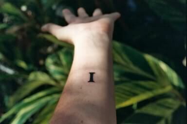 Ένα διήγημα που έγινε, λέξη προς λέξη, tattoo σε σώματα εθελοντών.