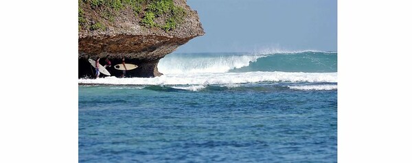 τοπ τεν: surf spots 