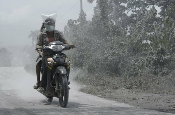 Το ξύπνημα του ηφαιστείου Sinabung 