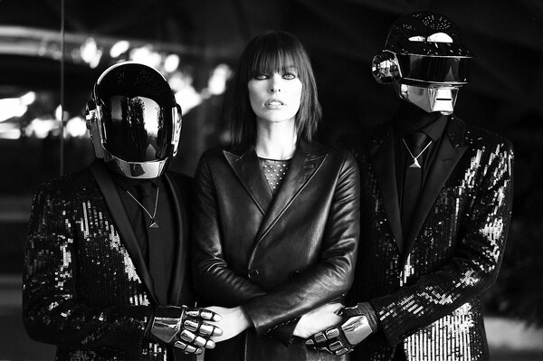 Kim Kardashian, Daft Punk, νεκρή φύση και αγάπη, που τα ξεπλένει όλα