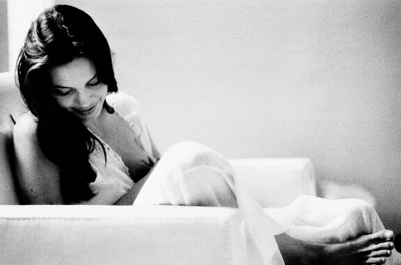 Ο Μπραντ Πιτ φωτογραφίζει την Αντζελίνα Τζολί
