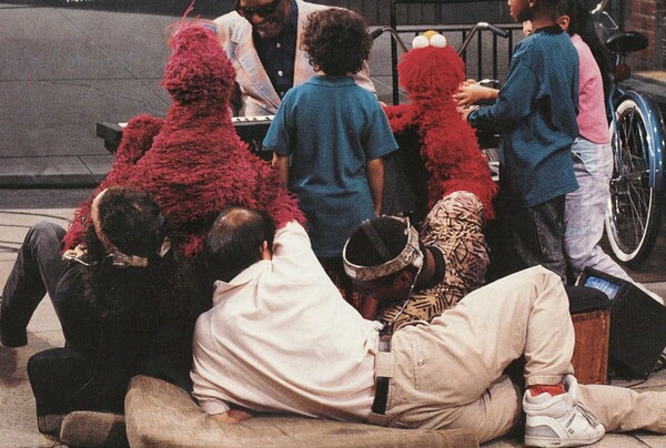 45 φωτογραφίες με Muppets, Sesame Street, Fraggle Rock και τους ανθρώπους πίσω από τις μαριονέτες