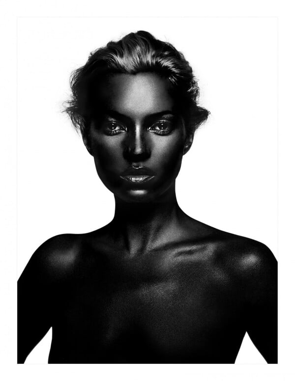 33 εκπληκτικές εικόνες της Kate Moss στο σφυρί