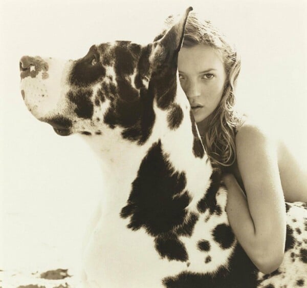 33 εκπληκτικές εικόνες της Kate Moss στο σφυρί