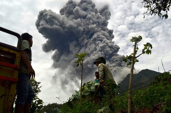 Το ξύπνημα του ηφαιστείου Sinabung 