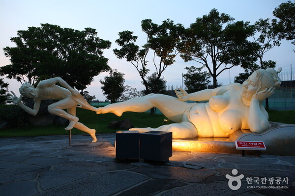 Jeju Loveland: Ένα παράξενο ερωτικό θεματικό πάρκο, στην Νότια Κορέα.