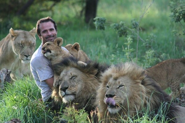 Kevin Richardson: Ο γητευτής των λιονταριών
