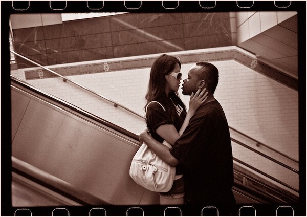 Urban Romance: 10 φιλιά στους δρόμους της Νέας Υόρκης