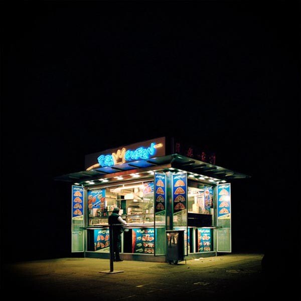 Τα εξαιρετικά όμορφα hot dog stands της Βιέννης.