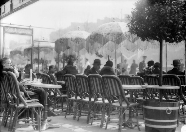 Σπάνιες φωτογραφίες από το Παρίσι του 1900