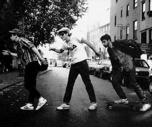 Η ιστορία των εξωφύλλων των Beastie Boys (βίντεο).