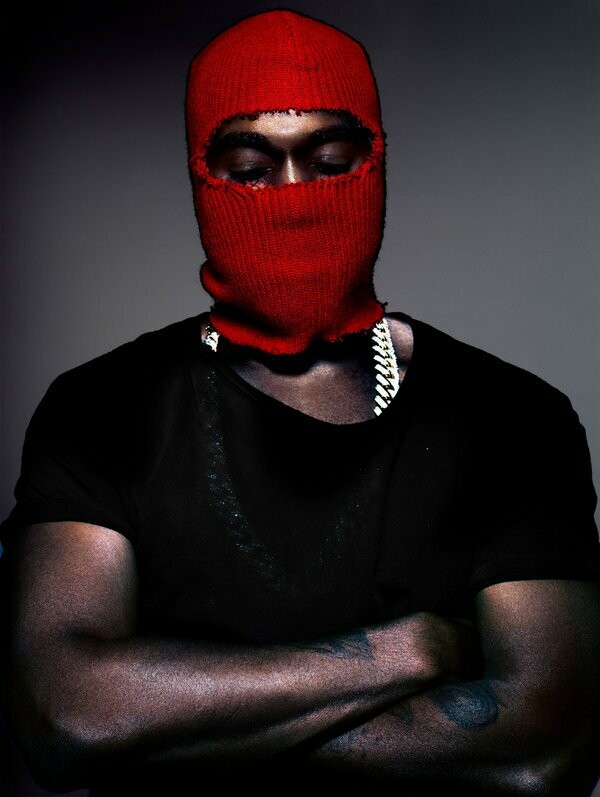 O Nick Knight «επανασχεδιάζει» την εικόνα του Kanye