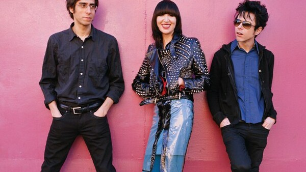 Karen O(scar) ;