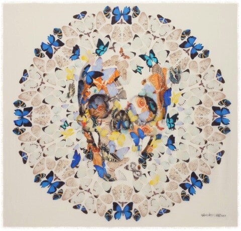 Τώρα και φουλάρια Damien Hirst!