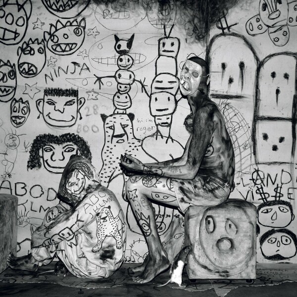 Οι πανέμορφες "βρώμικες" φωτογραφίες του Roger Ballen