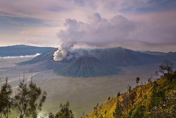 Mount Bromo: Το "εξωγήινο" ηφαίστειο του πλανήτη μας