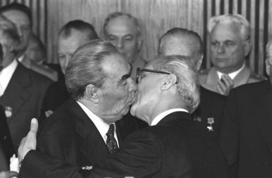 Aπόψε φίλα με να με χορτάσεις 