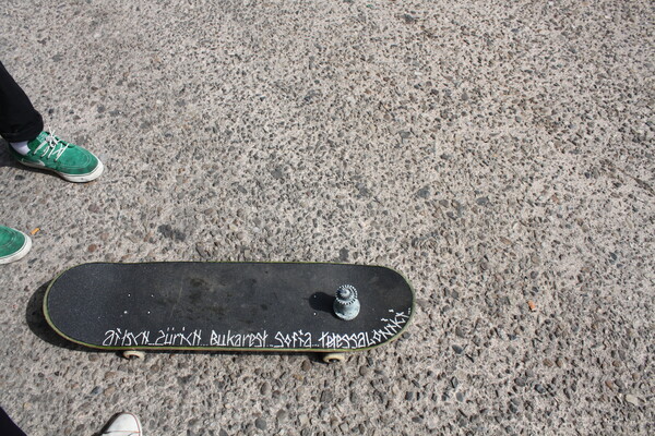 Δύο μέρες με τρεις skaters του Aitsch Crew.