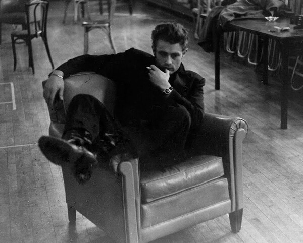 James Dean: Σαν σήμερα σκοτώθηκε 