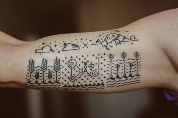 Η ιστορία πίσω από το παράξενο tattoo ενός designer.