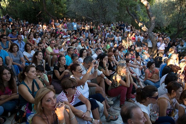 57 μεγάλες φωτογραφίες απ' την Κυριακή της Μαρίας Κάλλας