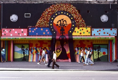 Η Times Square στα μέσα στης δεκαετίας του 1990. Αγνώριστη.