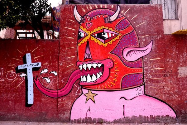 Μεξικό: Νεκροκεφαλές και πολύχρωμα τέρατα στους τοίχους κτιρίων