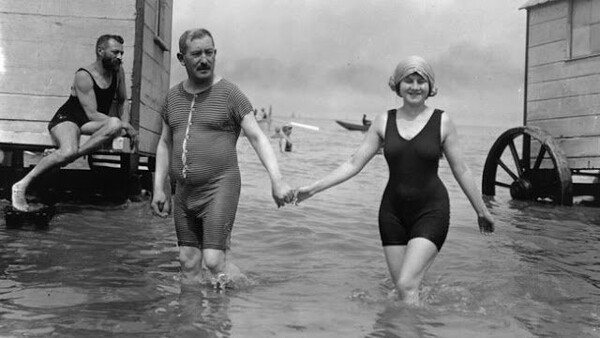 Πριν 100 χρόνια στην παραλία: 18 vintage καλοκαιρινές εικόνες 