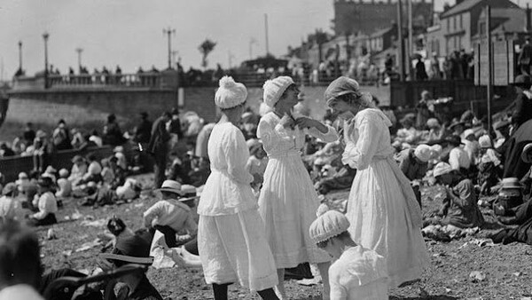 Πριν 100 χρόνια στην παραλία: 18 vintage καλοκαιρινές εικόνες 