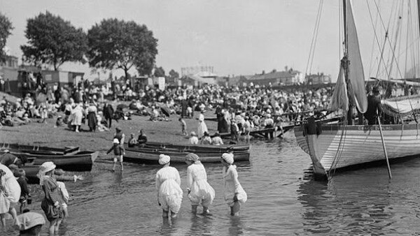 Πριν 100 χρόνια στην παραλία: 18 vintage καλοκαιρινές εικόνες 