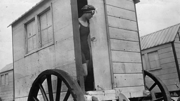 Πριν 100 χρόνια στην παραλία: 18 vintage καλοκαιρινές εικόνες 